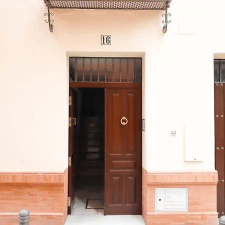 Monkeys Maestranza Apartment Seville