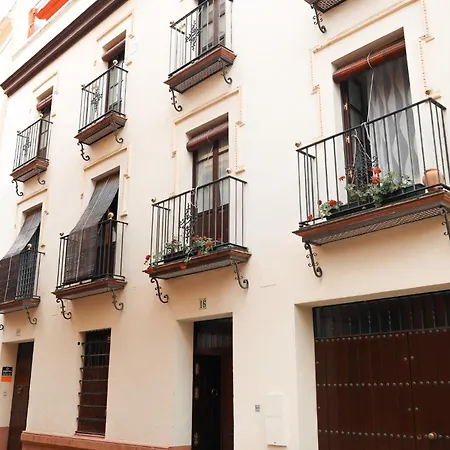 Monkeys Maestranza Apartment *